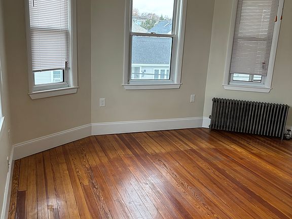 4th image of 19 Brockton St #2
