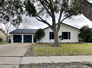 2905 Shady Creek Dr, Pearland, TX 77581