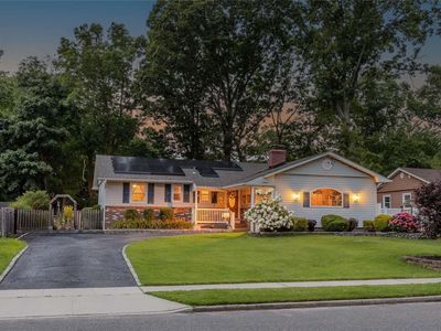 15 Camelot Lane, Saint James, NY, 11780