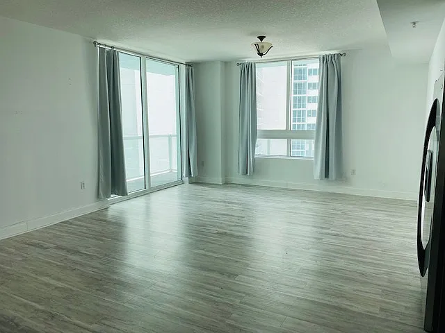 1900 North Bayshore Drive (FS) - 1 — Photo 2