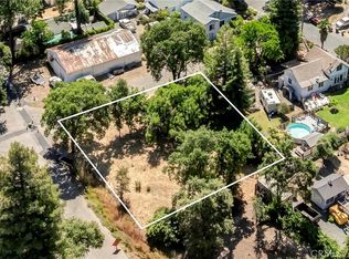 521 10th St #2, Lakeport, CA