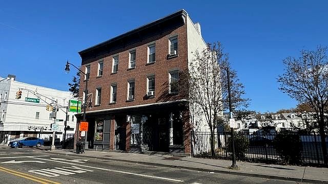 1st image of 560 Newark Ave APT 3R
