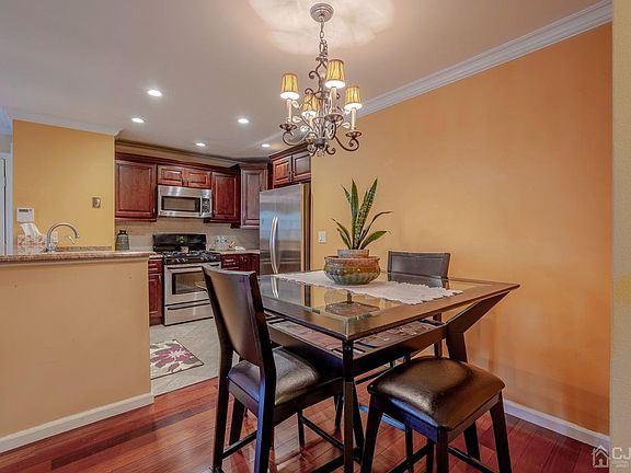 5th image of 145 Longfield Ct
