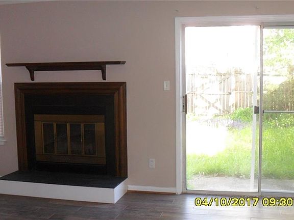 3rd image of 1611 Jameson Dr