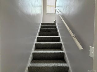 7784 Mettetal St, Detroit, MI 48228