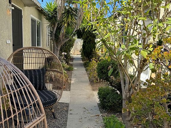 2nd image of 2515 Ocean Park Blvd APT C