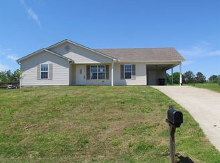 24 S Craves Cir, Bells, TN 38006