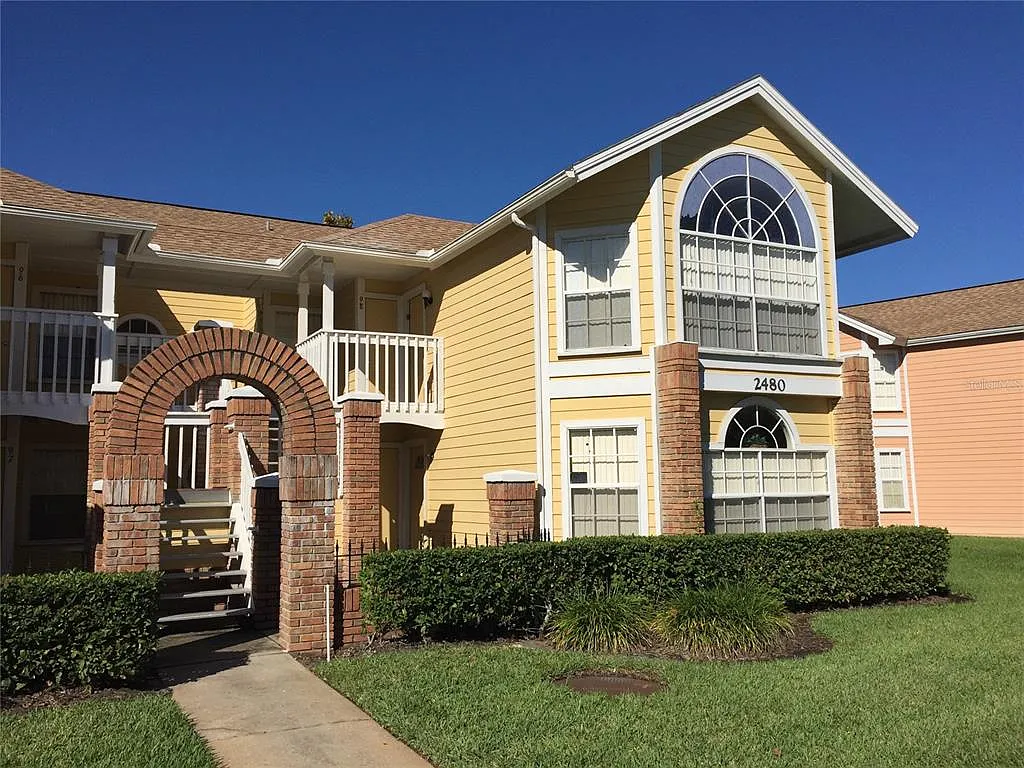 3 bed, 2.0 bath, 1220 sqft, $1,600 — Photo 1