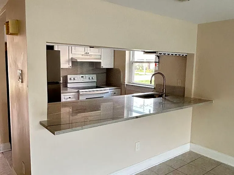 3731 Bunkerhill Dr — Photo 4