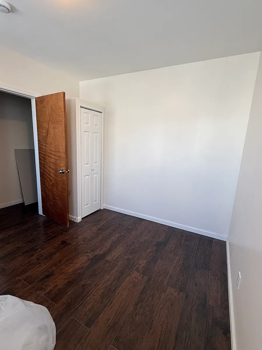 Building Photo - 2236 Seward Ave #1