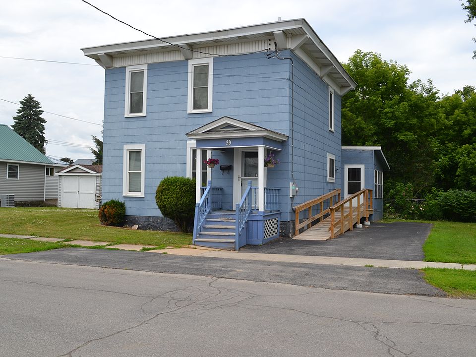 1st image of 9 Oak St