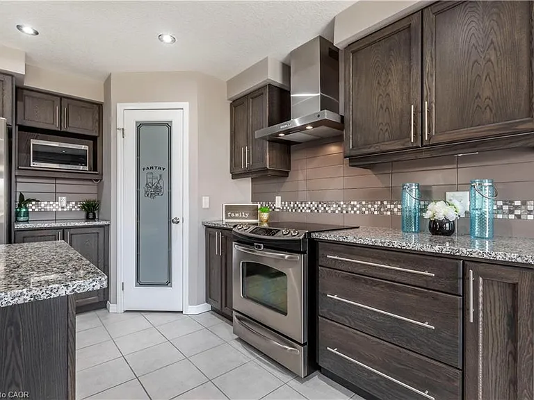 508 Netherwood Cres — Photo 14