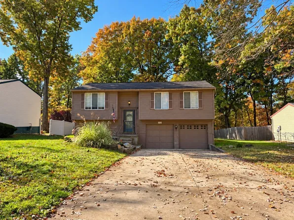 3732 Oakview Dr, Girard, OH 44420