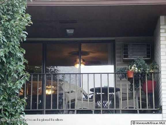 5th image of 330 Shore Dr APT E-13