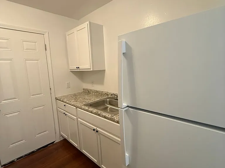 1043 Monet Dr — Photo 16