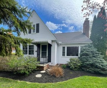1607 Edgefield Rd, Lyndhurst, OH, 44124