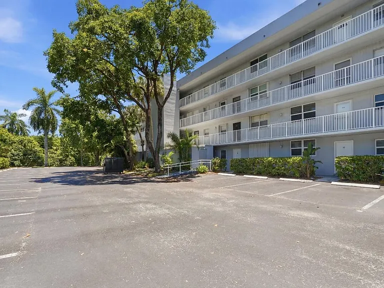 108 Royal Park Dr #1D — Photo 21