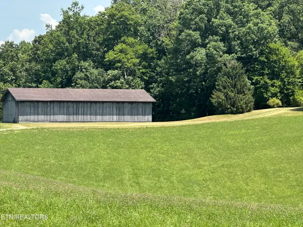 140 Cheak Dr, Rose Hill, VA 24281