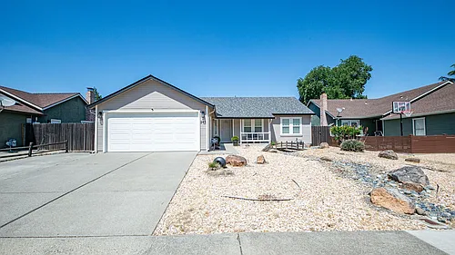 245 Christine Dr Photo 1