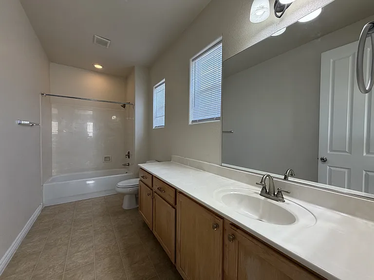 32 Delighted Ave — Photo 19