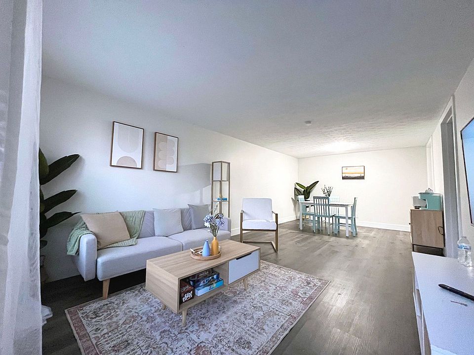 Pine Grove Apartments 2048 Pine Needle Ct Columbus OH Zillow