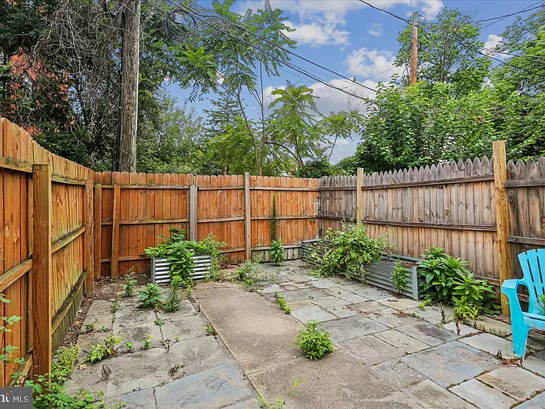 108 Baggett Pl — Photo 14