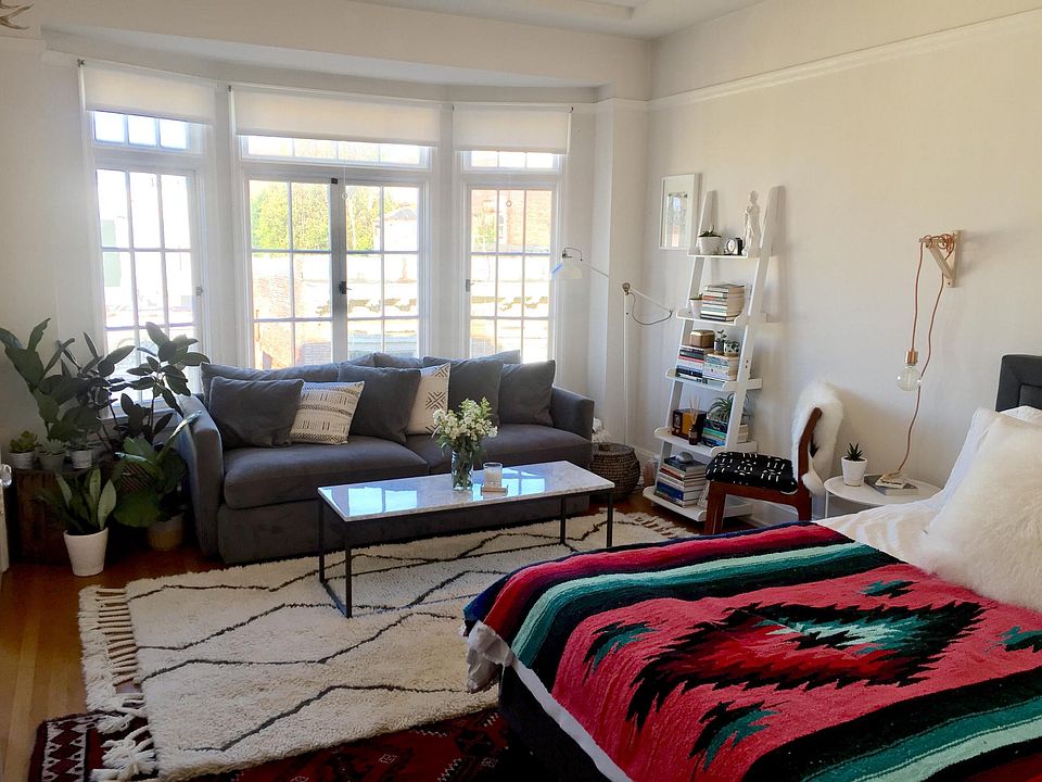 1st image of 820 Jones St APT 33