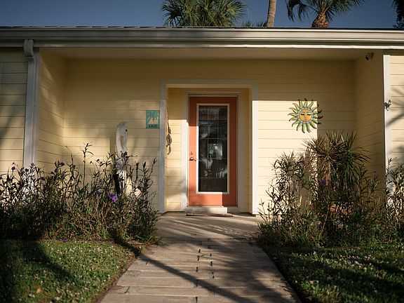 2nd image of 1906 S Ocean Drive