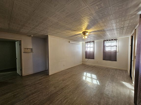 4th image of 629 East Blvd N