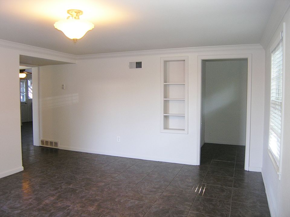 Living room to kitchen