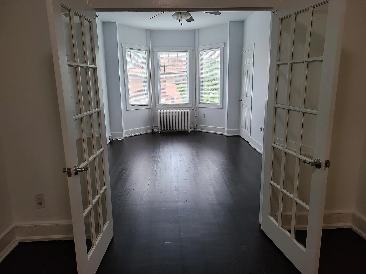 2 bed, 1000 sqft, $1,850 — Photo 1