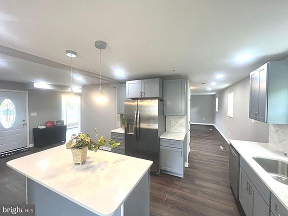 3rd image of 5209 Mount Airy Ln #54