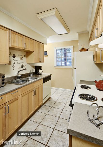 2nd image of 8200 N Mopac Expy
