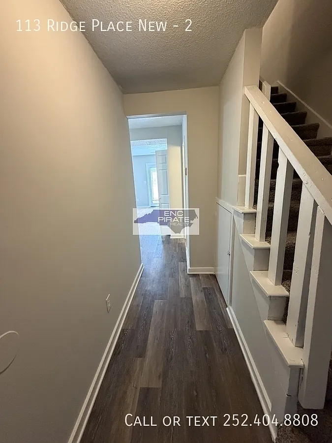 2 bed, 1.5 bath, $900 — Photo 3