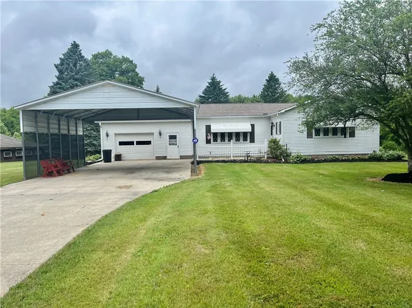 3930 Hartman Rd, Erie, PA 16510
