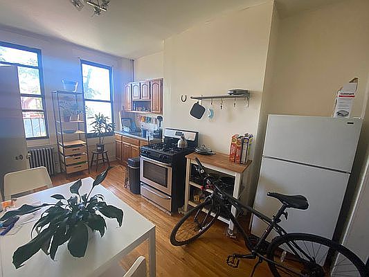 1st image of 293 Jefferson St APT 2R