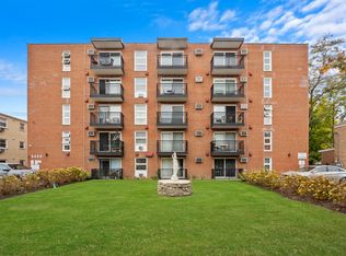 6490 N Northwest Hwy APT 3C, Chicago, IL