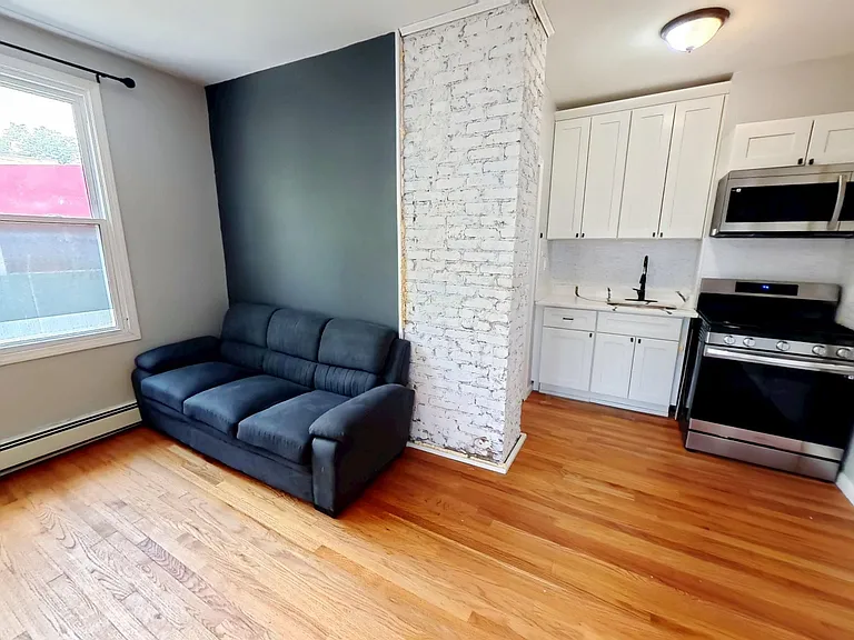 305 Cator Ave #1F — Photo 2