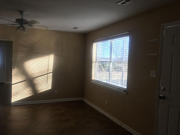 Dining area in the Kitchen