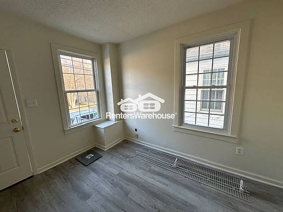 4th image of 8521 Main St