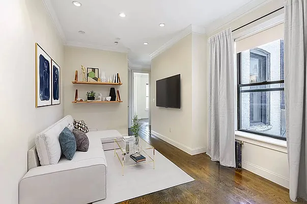 Rented by Dallien Realty Limited Liability Company | media 31