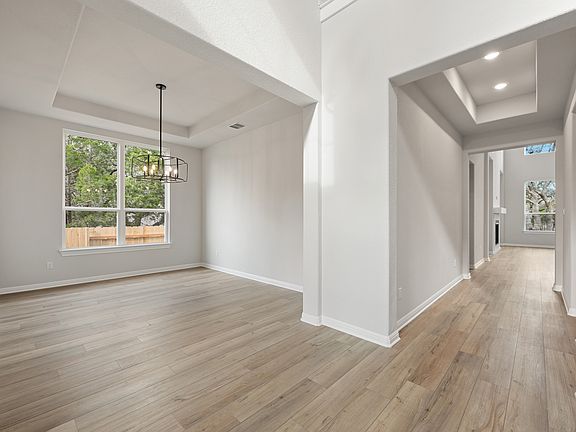 Provence - Lexington Interior Image 3