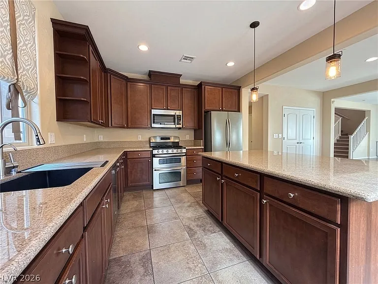 208 Rocky Basin St — Photo 14