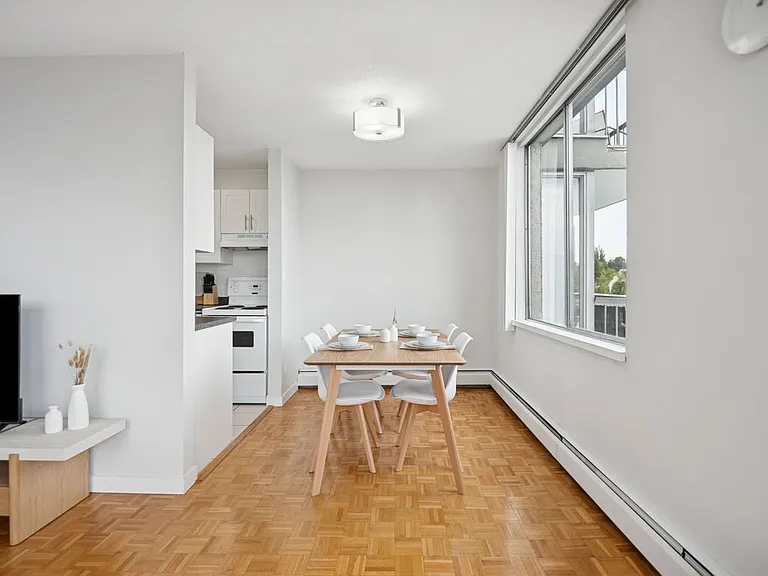 1305 W 12th Ave — Photo 75