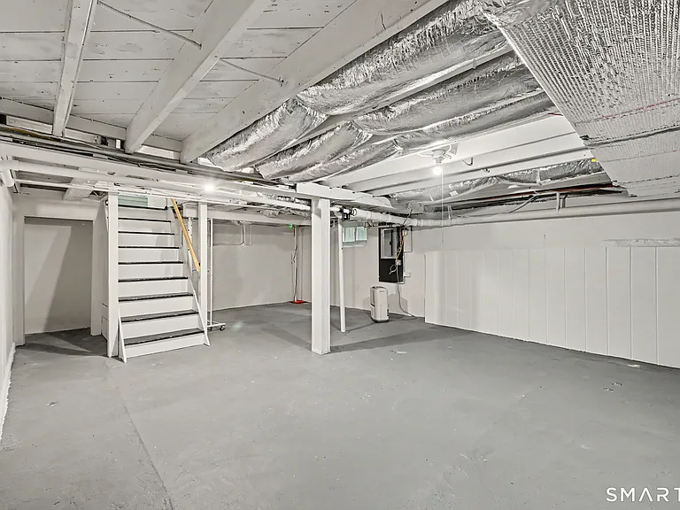 4 Highview Ave #R — Photo 18