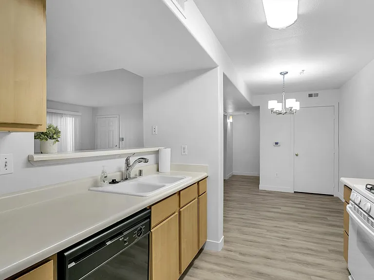 950 Seven Hills Dr #1016 — Photo 17