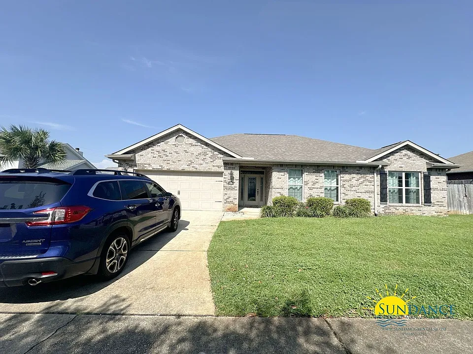 438 Bay Oaks Dr