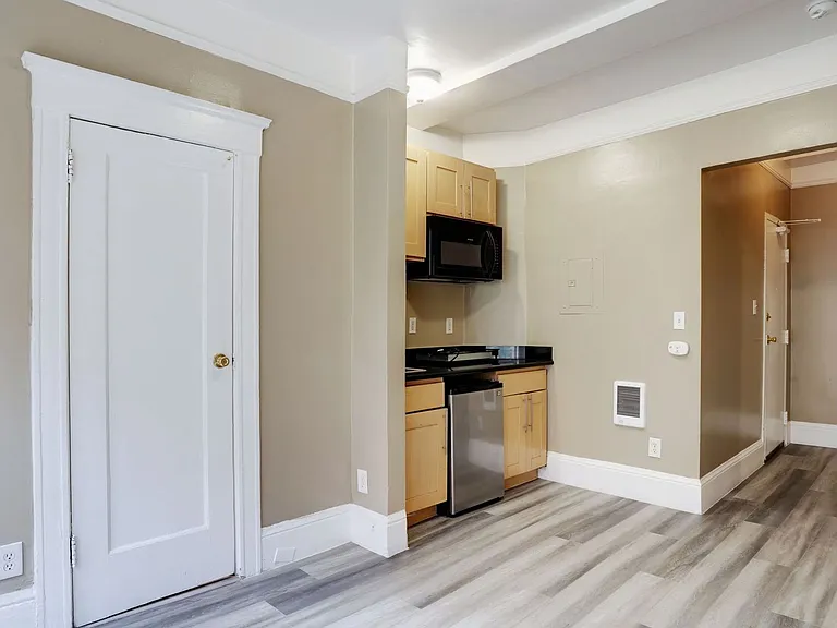 621 Taylor St — Photo 30