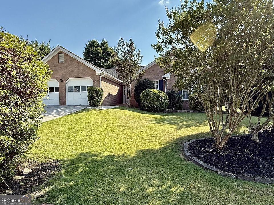 1st image of 3267 Summit Glen Dr