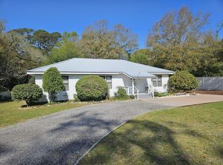 164 S 13th St, Defuniak Springs, FL 32435